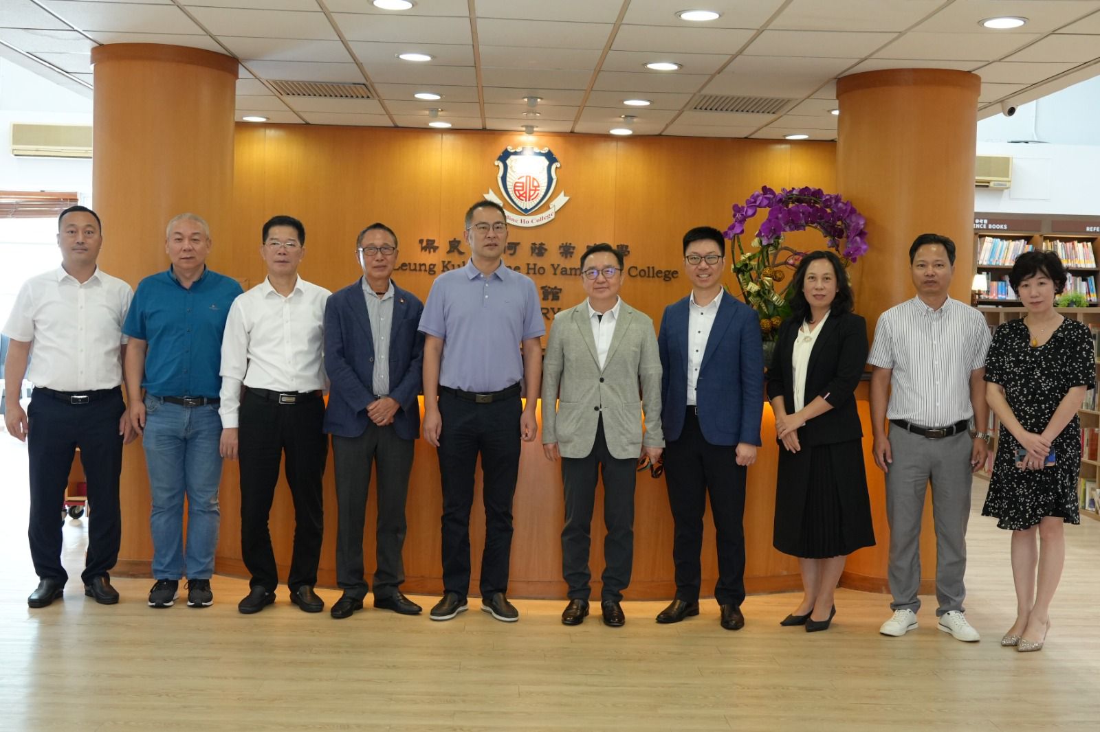 Officials and principals from Shantou Visited Our School